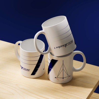 Mug en céramique de haute qualité avec un visuel de L'Hydroptère et son foils